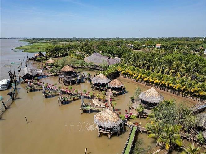 Con En eco-tourism site is a typical tourist destination in the Mekong Delta. VNA Photo: Khánh Hoà 