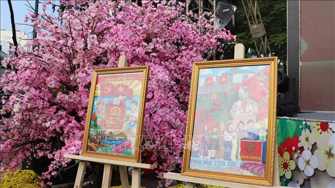 Các tác phẩm của thiếu nhi tại Hội thi vẽ tranh chào mừng Bầu cử đại biểu Quốc hội khóa XVI và đại biểu Hội đồng nhân dân các cấp nhiệm kỳ 2026 - 2031. Ảnh: Hồng Thái - TTXVN