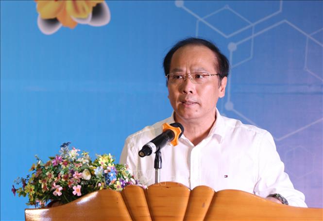 Ông Nguyễn Khắc Hà, Phó Bí thư Tỉnh ủy, Chủ tịch Ủy ban Mặt trận Tổ quốc Việt Nam tỉnh Khánh Hòa phát biểu tại chương trình. Ảnh: Phan Sáu - TTXVN