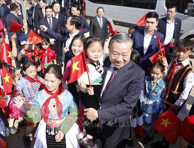 Tổng Bí thư Tô Lâm dự Lễ khánh thành Trường Phổ thông nội trú liên cấp Tiểu học và THCS Si Pa Phìn. Ảnh: Thống Nhất – TTXVN