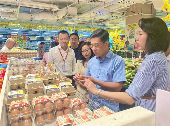 Các hệ thống siêu thị G0!, Tops Market tăng 25 - 30% nguồn cung hàng hoá phục vụ Tết Bính Ngọ 2026. Ảnh: Hương Giang – TTXVN