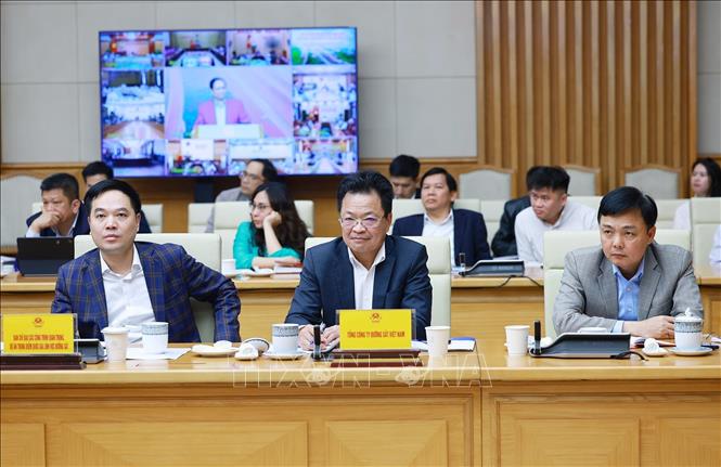 Các đại biểu tham dự Phiên họp thứ sáu của Ban Chỉ đạo các công trình trọng điểm, dự án quan trọng quốc gia lĩnh vực đường sắt. Ảnh: Dương Giang-TTXVN 