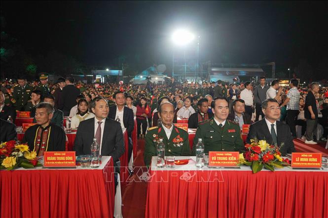 Các đại biểu tham dự chương trình. Ảnh: Hữu Quyết - TTXVN