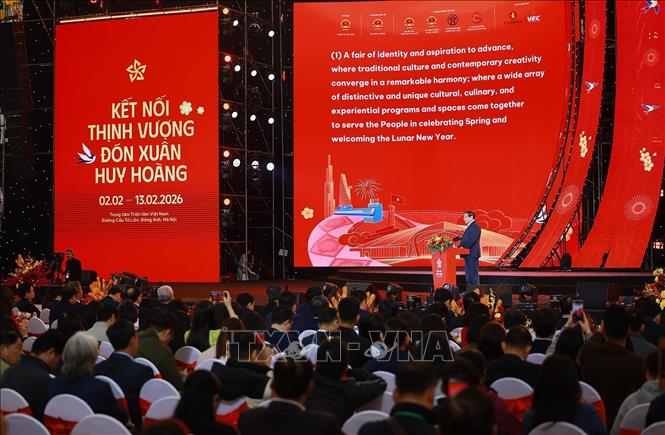 Thủ tướng Phạm Minh Chính phát biểu tại Lễ khai mạc Hội chợ Mùa Xuân lần thứ nhất - năm 2026. Ảnh: Dương Giang-TTXVN
