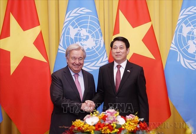 Chủ tịch nước Lương Cường đón Tổng Thư ký Liên hợp quốc António Guterres thăm Việt Nam (Hà Nội, 24/10/2025). Ảnh: Lâm Khánh - TTXVN
