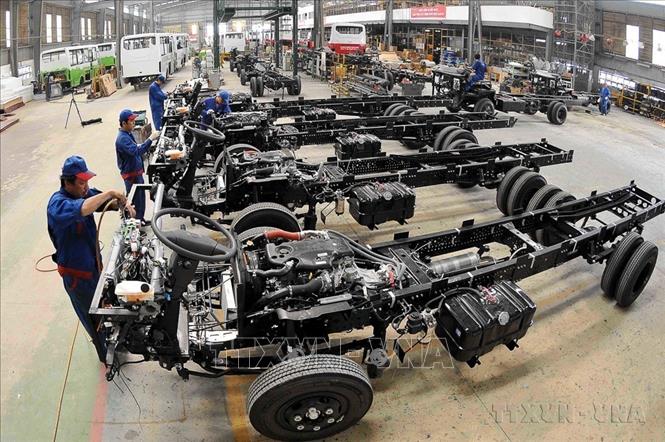 Hoạt động sản xuất tại Tổng công ty Cơ khí Giao thông Vận tải Sài Gòn (Samco) - Một trong bốn Tổng công ty đảm nhiệm vai trò nòng cốt phát triển ngành công nghiệp ôtô của Việt Nam. Ảnh: An Hiếu - TTXVN