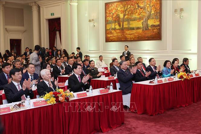 Tổng Bí thư Tô Lâm, Chủ tịch nước Lương Cường, Thường trực Ban Bí thư Trần Cẩm Tú và các đại biểu dự Lễ khánh thành dự án cải tạo, sửa chữa, nâng cấp, xây mới trụ sở làm việc Cơ quan Chủ tịch nước tại số 2 Lê Thạch. Ảnh: Lâm Khánh – TTXVN