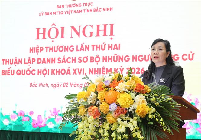 Chủ tịch Ủy ban MTTQ Việt Nam tỉnh Bắc Ninh Nguyễn Thị Hà phát biểu tại Hội nghị. Ảnh: Thanh Thương- TTXVN
