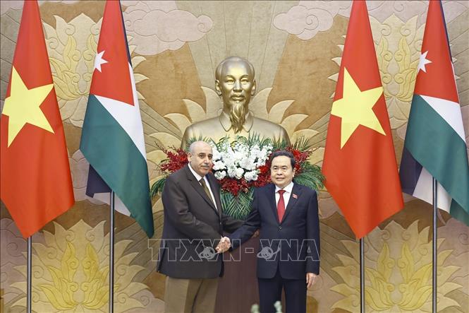 Chủ tịch Quốc hội Trần Thanh Mẫn chủ trì lễ đón và hội đàm với Chủ tịch Hạ viện Vương quốc Hashemite Jordan Mazen Turki El Qadi. Ảnh: Doãn Tấn - TTXVN