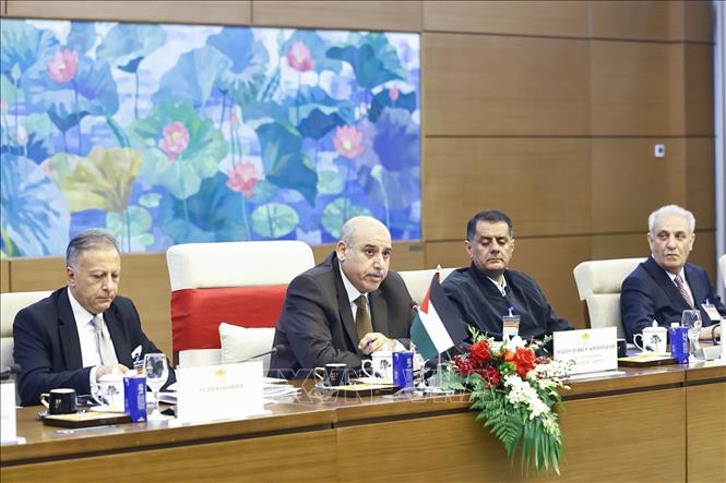 Chủ tịch Hạ viện Vương quốc Hashemite Jordan Mazen Turki El Qadi phát biểu. Ảnh: Doãn Tấn - TTXVN