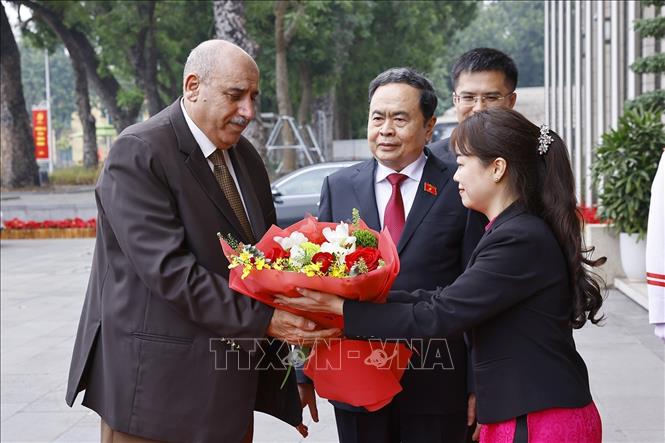 Chủ tịch Quốc hội Trần Thanh Mẫn đón Chủ tịch Hạ viện Vương quốc Hashemite Jordan Mazen Turki El Qadi. Ảnh: Doãn Tấn - TTXVN