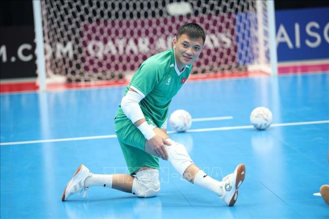 Đội tuyển futsal Việt Nam tập luyện trước trận tứ kết gặp đội chủ nhà Indonesia. Ảnh: VFF/TTXVN phát