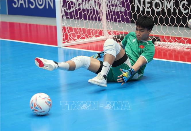 Đội tuyển futsal Việt Nam tập luyện trước trận tứ kết gặp đội chủ nhà Indonesia. Ảnh: VFF/TTXVN phát
