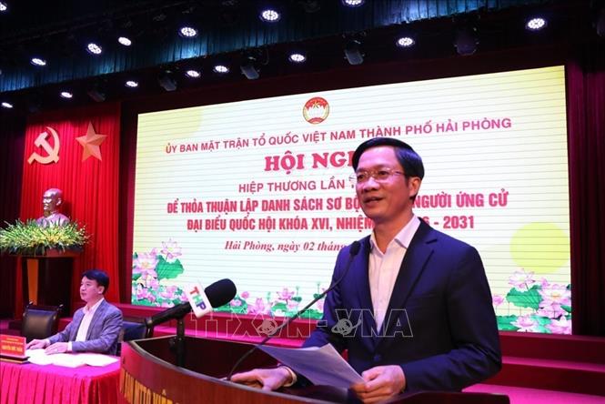 Phó Bí thư Thành ủy, Chủ tịch Uỷ ban Mặt trận Tổ quốc Việt Nam thành phố Hải Phòng Phạm Văn Lập phát biểu kết luận hội nghị. Ảnh: Mạnh Minh – TTXVN