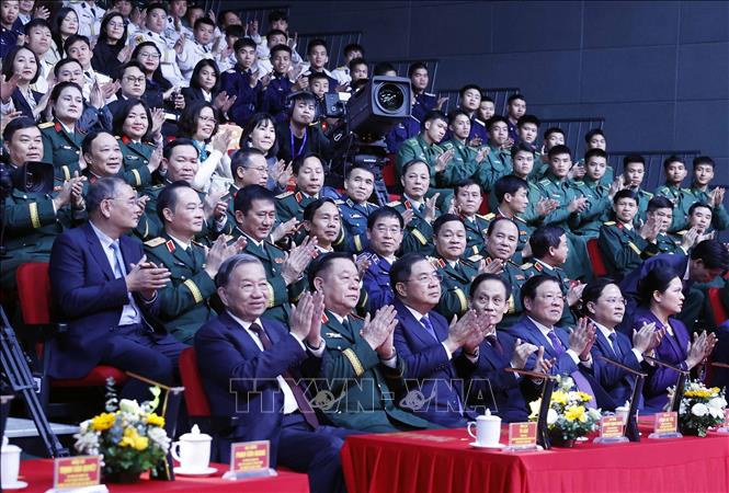 Tổng Bí thư Tô Lâm, Bí thư Quân uỷ Trung ương cùng các đại biểu tại lễ tổng kết. Ảnh: Thống Nhất – TTXVN