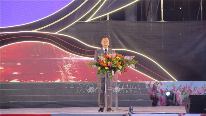 Phó Chủ tịch UBND tỉnh Lào Cai Nguyễn Thành Sinh phát biểu khai mạc Chương trình. Ảnh: Hương Thu - TTXVN