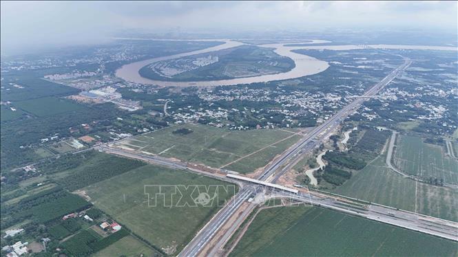 Tỉnh Đồng Nai có sông Đồng Nai và nhiều tuyến giao thông với tiềm năng phát triển đột phá. Ảnh: Công Phong - TTXVN