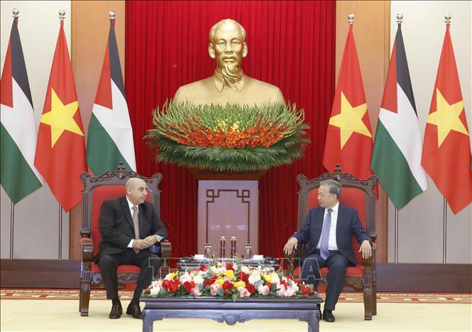 Tổng Bí thư Tô Lâm tiếp Chủ tịch Hạ viện Vương quốc Hashemite Jordan Mazen Turki El Qadi. Ảnh: Thống Nhất – TTXVN