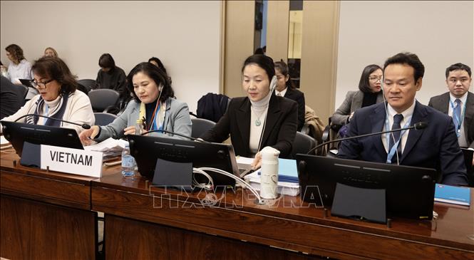 Thứ trưởng Bộ Nội vụ Nguyễn Thị Hà bảo vệ Báo cáo quốc gia lần thứ 9 về thực thi CEDAW. Ảnh: Phạm Ngọc Ánh - Phóng viên TTXVN tại Thụy Sĩ 