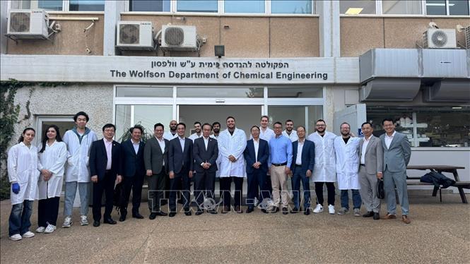 Đoàn ĐHQGHN thăm Viện Công nghệ Israel (Technion). Ảnh: Thanh Bình - PV TTXVN tại Israel