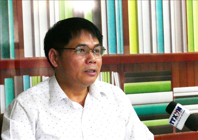 Ông Hoàng Văn Quân, Phó Chủ tịch Hội doanh nghiệp Việt Nam tại Lào, Chủ tịch kiêm Tổng Giám đốc Công ty NNC Pharma, chia sẻ cảm nhận. Ảnh: Xuân Tú - PV TTXVN tại Lào