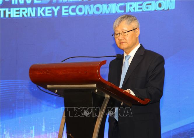 Ông Võ Tân Thành, Phó Chủ tịch VCCI phát biểu tại Diễn đàn. Ảnh: Mỹ Phương – TTXVN.