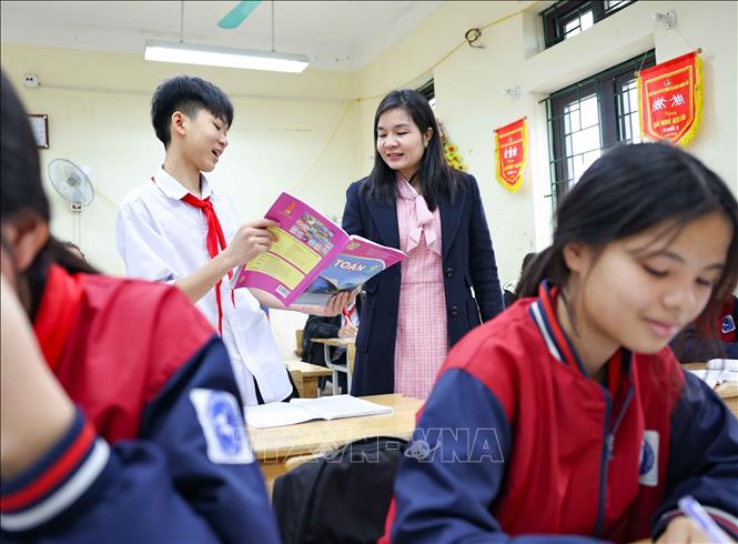 Các trường học đồng loạt triển khai kế hoạch ôn tập cho học sinh lớp 9 với tinh thần chung là bảo đảm mọi học sinh đều được dự thi theo nguyện vọng, không để em nào vì hoàn cảnh hay áp lực mà bị thiệt thòi. Ảnh: Thanh Tùng - TTXVN