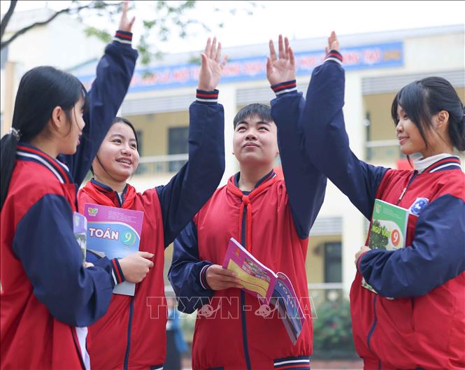 Việc biết sớm môn thi thứ ba cũng mang lại cảm giác “dễ thở” cho nhiều học sinh để các em cố gắng ôn tập thật tốt theo hướng dẫn của thầy cô ở trường. Ảnh: Thanh Tùng - TTXVN