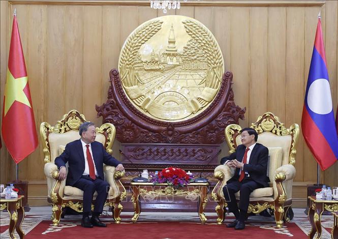 Tổng Bí thư Tô Lâm và Tổng Bí thư, Chủ tịch nước Lào Thongloun Sisoulith gặp hẹp. Ảnh: Thống Nhất – TTXVN