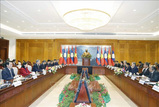 Tổng Bí thư Tô Lâm hội kiến Chủ tịch Quốc hội Lào Saysomphone Phomvihane. Ảnh: Thống Nhất – TTXVN