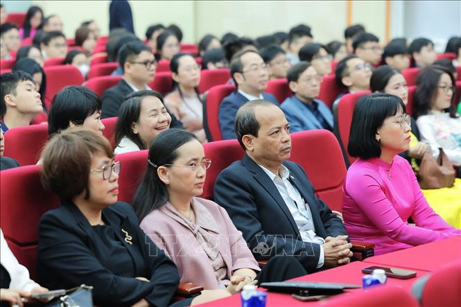 Các đại biểu tham dự buổi lễ. Ảnh: Lê Đông - TTXVN