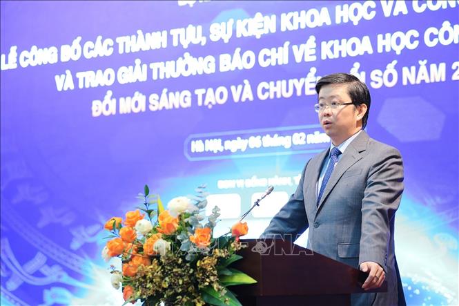Đ/c Bùi Hoàng Phương, Thứ trưởng Bộ Khoa học và Công nghệ phát biểu tại buổi lễ. Ảnh: Lê Đông - TTXVN