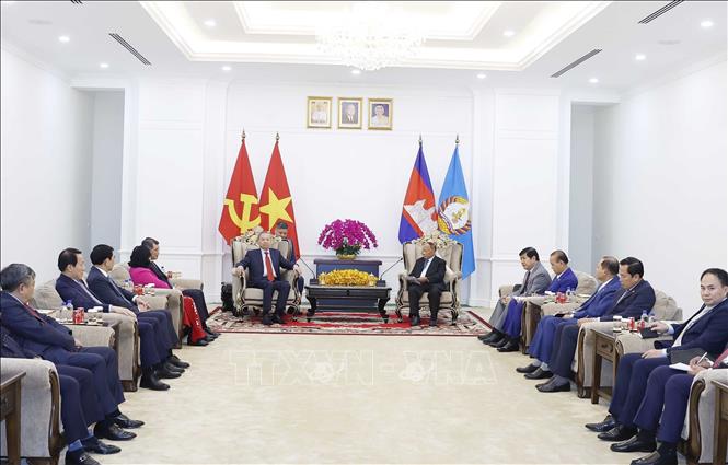 Tổng Bí thư Tô Lâm gặp Chủ tịch danh dự Đảng Nhân dân Campuchia Heng Samrin. Ảnh: Thống Nhất – TTXVN