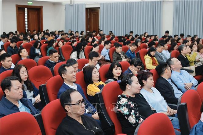 Đảng ủy TTXVN tổ chức các điểm cầu kết nối trực tuyến với điểm cầu Trung ương. Ảnh: Minh Quyết - TTXVN