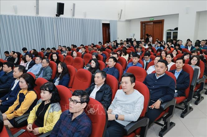 Đảng ủy TTXVN tổ chức các điểm cầu kết nối trực tuyến với điểm cầu Trung ương Hội nghị toàn quốc nghiên cứu, học tập, quán triệt và triến khai thực hiện Nghị quyết Đại hội XIV của Đảng. Ảnh: Minh Quyết - TTXVN