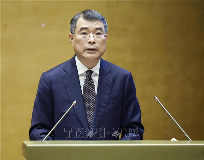 Đồng chí Lê Minh Hưng, Ủy viên Bộ Chính trị, Bí thư Trung ương Đảng, Trưởng Ban Tổ chức Trung ương trình bày Chuyên đề: “Báo cáo tổng kết công tác xây dựng Đảng nhiệm kỳ Đại hội XIII và tổng kết 15 năm thi hành Điều lệ Đảng (2011 - 2025); phương hướng, nhiệm vụ, giải pháp công tác xây dựng Đảng và thi hành Điều lệ Đảng nhiệm kỳ Đại hội XIV”. Ảnh: Thống Nhất – TTXVN