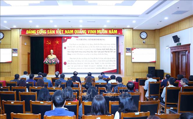 Các đại biểu dự hội nghị trực tuyến tại điểm cầu Văn phòng Trung ương Đảng. Ảnh: Phương Hoa - TTXVN