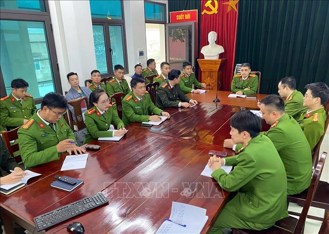 Đại biểu tham gia nghiên cứu, học tập, quán triệt và triển khai thực hiện Nghị quyết Đại hội XIV của Đảng tại điểm cầu Công an xã Yên Sơn, tỉnh Tuyên Quang. Ảnh: TTXVN phát