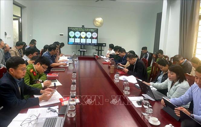 Đại biểu tham gia nghiên cứu, học tập, quán triệt và triển khai thực hiện Nghị quyết Đại hội XIV của Đảng tại điểm cầu xã Kiến Thiết, tỉnh Tuyên Quang. Ảnh: TTXVN phát