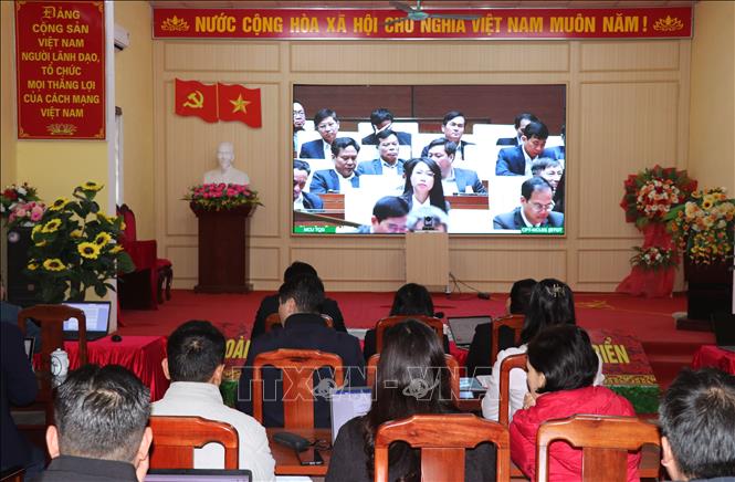 Cán bộ, đảng viên xã biên giới Lao Chải (Tuyên Quang) tham dự Hội nghị trực tuyến toàn quốc nghiên cứu, học tập, quán triệt và triển khai thực hiện Nghị quyết Đại hội XIV của Đảng. Ảnh: Đức Thọ - TTXVN