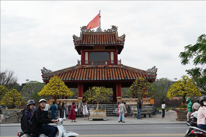 Ngày hội mở đầu chuỗi hoạt động Lễ hội mùa Xuân của thành phố Huế, góp phần tạo nên không khí Tết cổ truyền đậm đà bản sắc văn hóa địa phương. Ảnh: Nguyên Lý - TTXVN