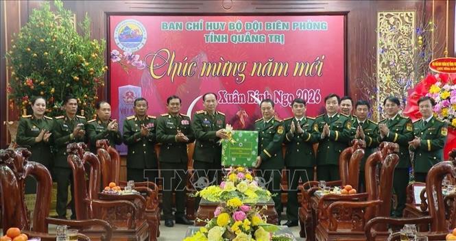 Hai bên mong muốn tiếp tục tăng cường hơn nữa mối quan hệ hợp tác, hữu nghị, đoàn kết chặt chẽ nhằm nâng cao hiệu quả phối hợp hoạt động trong thời gian tới. Ảnh: Võ Dung - TTXVN