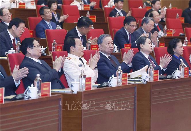 Tổng Bí thư Tô Lâm, các đồng chí lãnh đạo, nguyên lãnh đạo Đảng, Nhà nước và các đại biểu tham dự. Ảnh: Thống Nhất – TTXVN