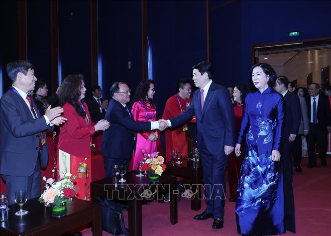 Chủ tịch nước Lương Cường và Phu nhân dự Chương trình nghệ thuật đặc biệt Xuân Quê hương 2026. Ảnh: Lâm Khánh - TTXVN