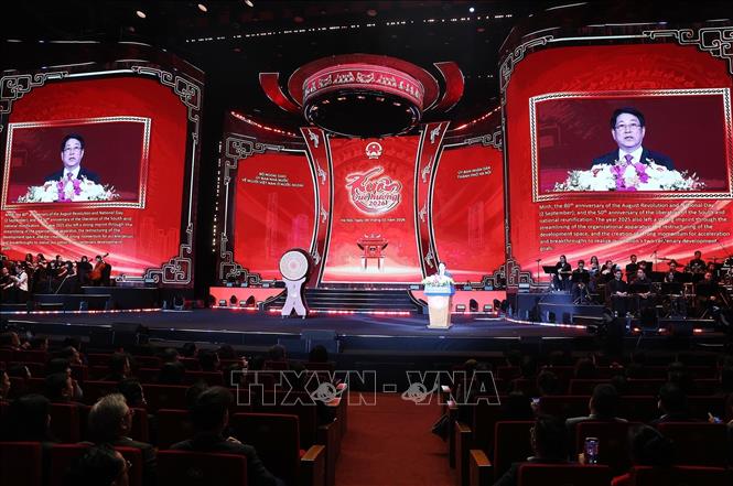 Chủ tịch nước Lương Cường phát biểu chúc Tết kiều bào. Ảnh: Lâm Khánh - TTXVN