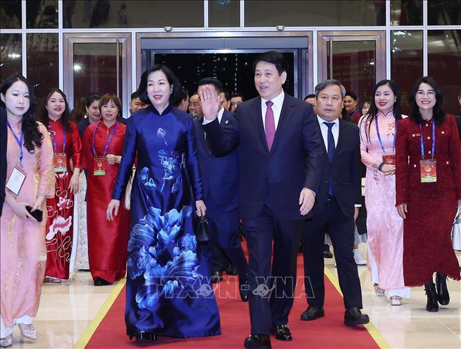Chủ tịch nước Lương Cường và Phu nhân dự Chương trình nghệ thuật đặc biệt Xuân Quê hương 2026. Ảnh: Lâm Khánh - TTXVN