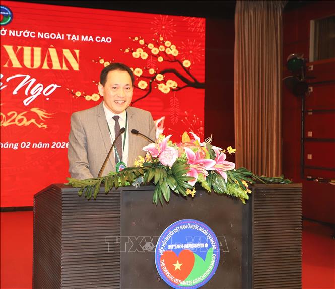 Chủ tịch Hiệp hội người Việt Nam ở nước ngoài tại Macau Dương Trung Đức phát biểu tại chương trình. Ảnh: Xuân Vịnh - PV TTXVN tại Macau (Trung Quốc)