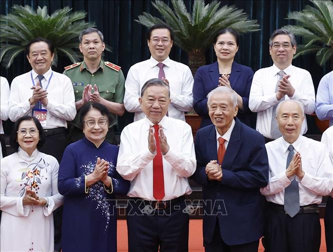 Tổng Bí thư Tô Lâm chúc Tết Đảng bộ, chính quyền và Nhân dân Thành phố Hồ Chí Minh. Ảnh: Thống Nhất – TTXVN