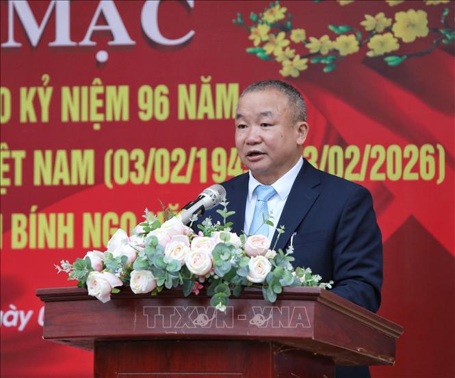 Giám đốc Thư viện số 1 tỉnh Bắc Ninh Nguyễn Đắc Hồng phát biểu tại lễ khai mạc. Ảnh: Danh Lam - TTXVN