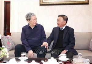 Thường trực Ban Bí thư Trần Cẩm Tú thăm, chúc Tết các đồng chí nguyên lãnh đạo Đảng, Nhà nước